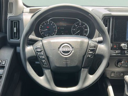 Used 2025 Nissan Frontier S RWD image 17