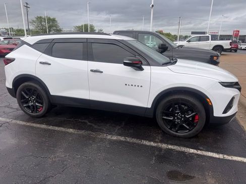 Used 2021 Chevrolet Blazer LT w/ Redline Edition AWD/4WD image 2