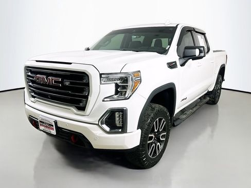 Used 2021 GMC Sierra 1500 AT4 w/ AT4 Value Package AWD/4WD image 3