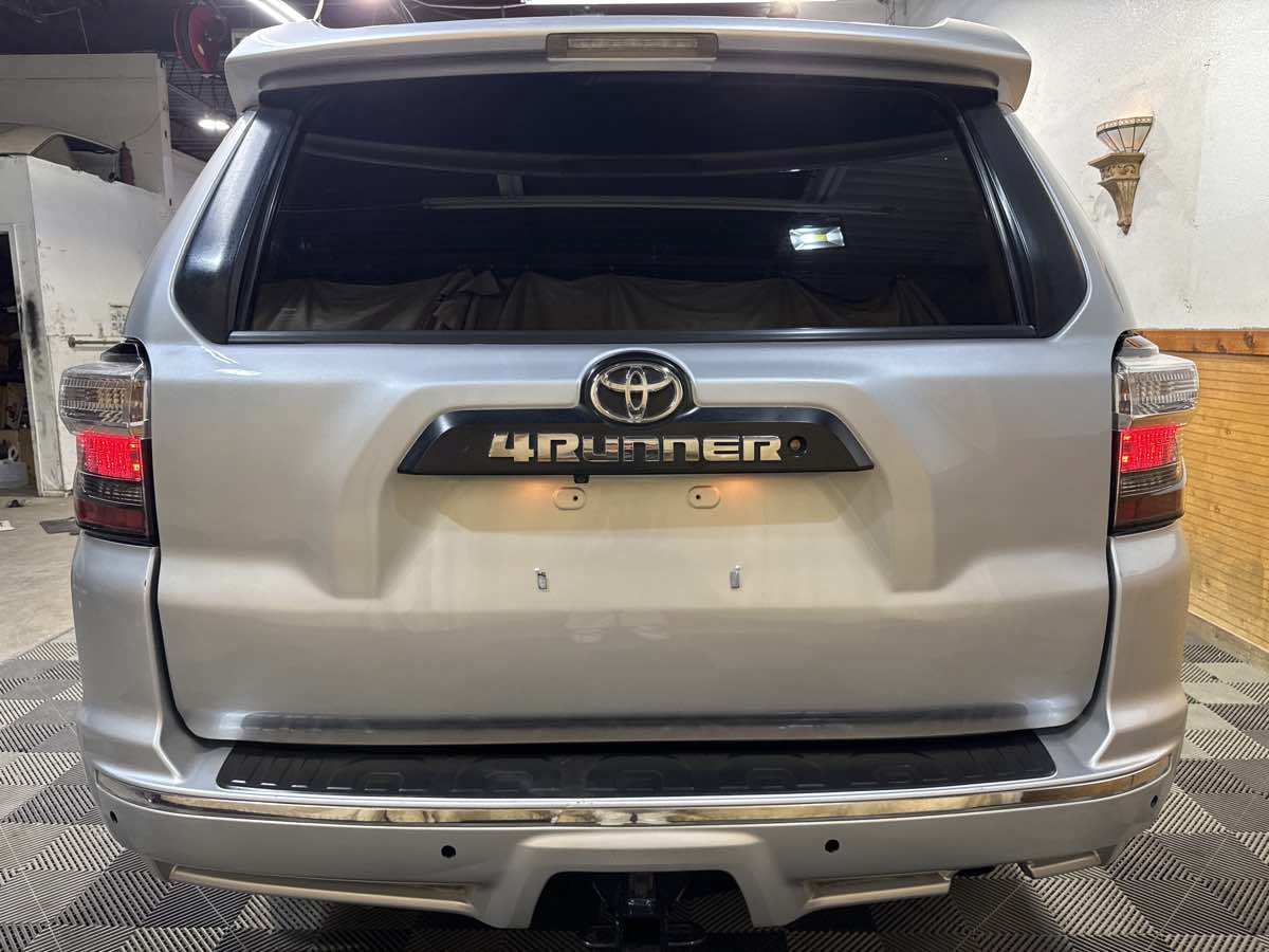 Used 2018 Toyota 4Runner TRD Off-Road AWD/4WD image 4
