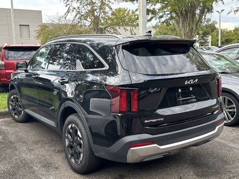 Used 2024 Kia Sorento S AWD/4WD image 4
