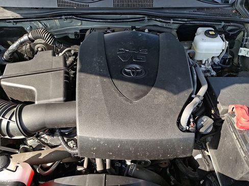 Used 2023 Toyota Tacoma TRD Off-Road w/ Technology Package AWD/4WD image 25