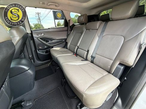 Used 2017 Hyundai Santa Fe FWD image 14