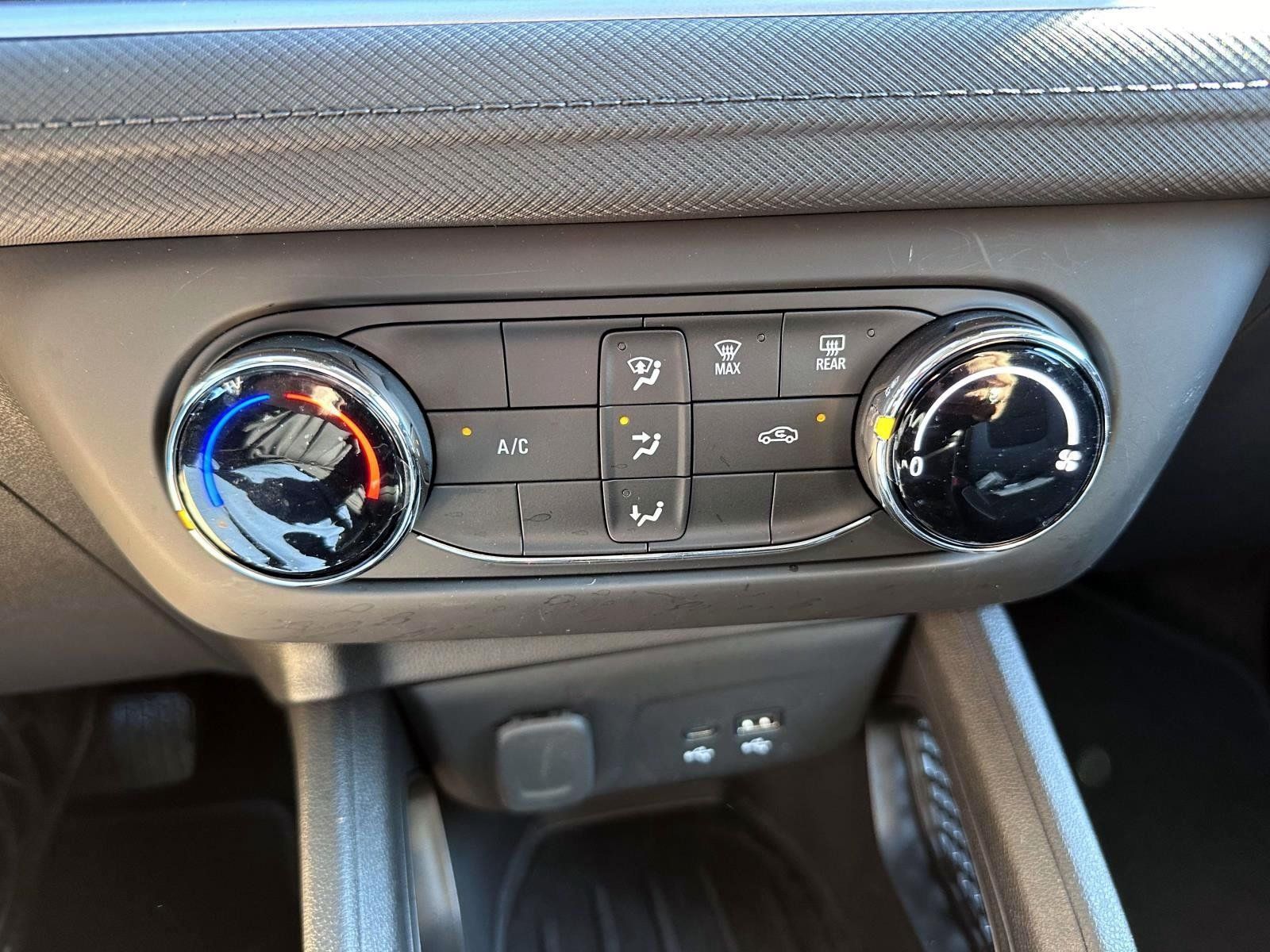 Used 2026 Chevrolet TrailBlazer LS w/ LS Convenience Package AWD/4WD image 22