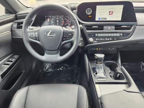 Used 2023 Lexus ES 250 w/ Premium Package image 16