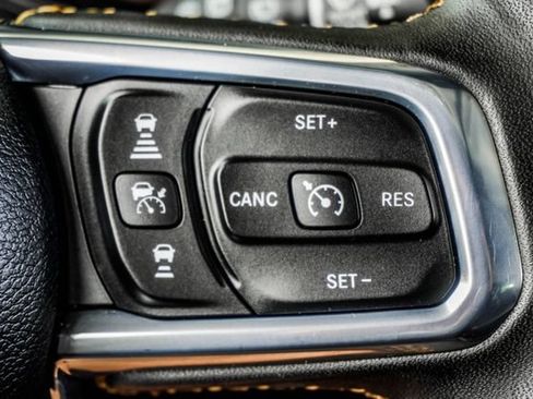 Used 2024 Jeep Wrangler Unlimited Sahara AWD/4WD image 37
