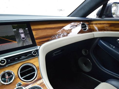 Used 2021 Bentley Continental GT image 47