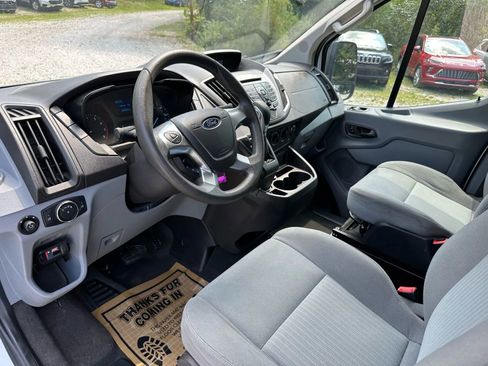Used 2015 Ford Transit 350 XLT image 34