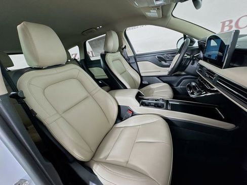 New 2026 Lincoln Corsair Premiere FWD image 29