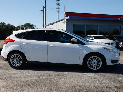 Used 2015 Ford Focus SE image 13