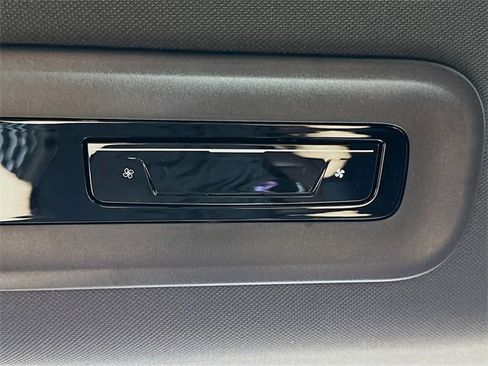 New 2025 Volkswagen ID. Buzz Pro S Plus image 14