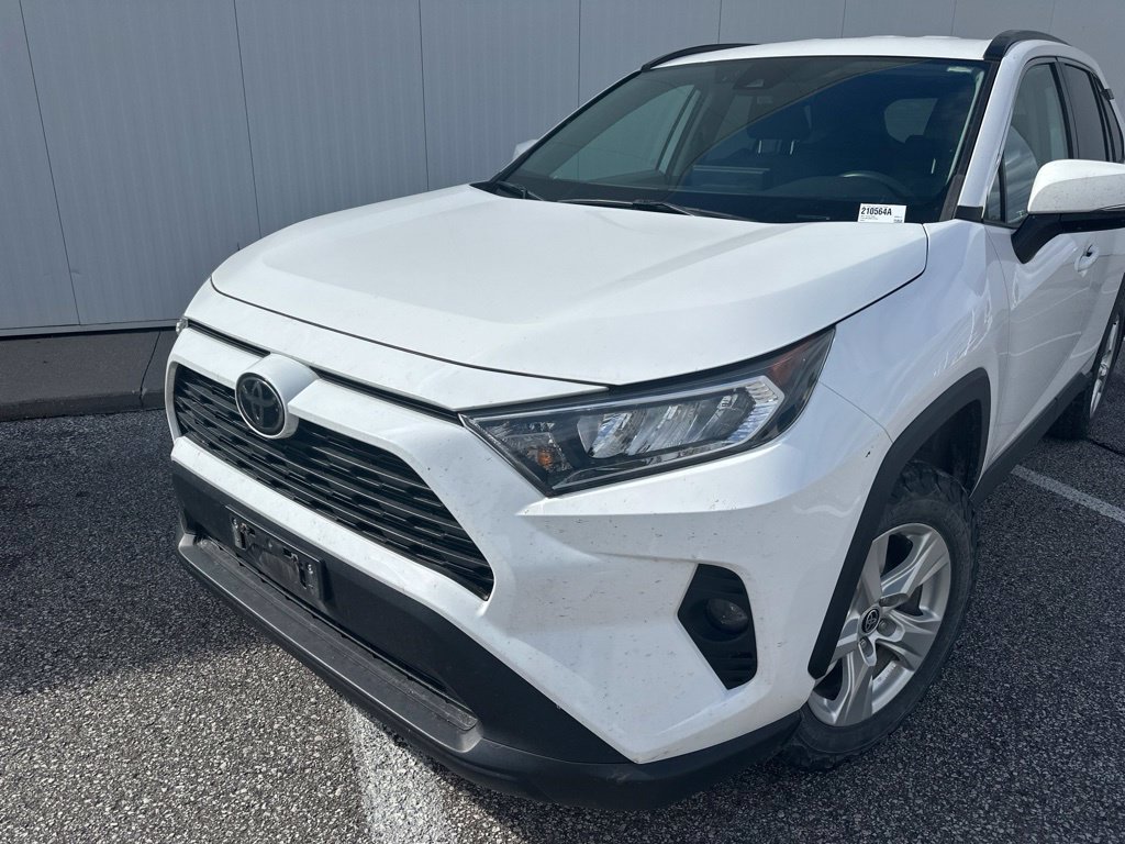 Used 2021 Toyota RAV4 XLE w/ Carpet Mat Package (TMS) AWD/4WD image 2