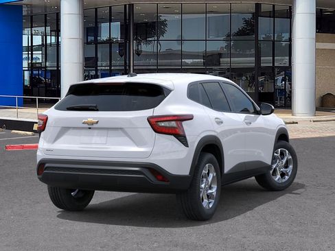 New 2026 Chevrolet Trax LS w/ LS Convenience Package image 4