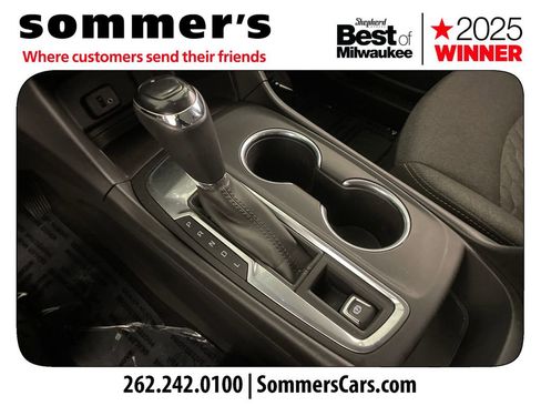 Used 2018 Chevrolet Equinox LT image 20