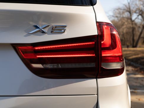 Used 2017 BMW X5 xDrive35i image 15
