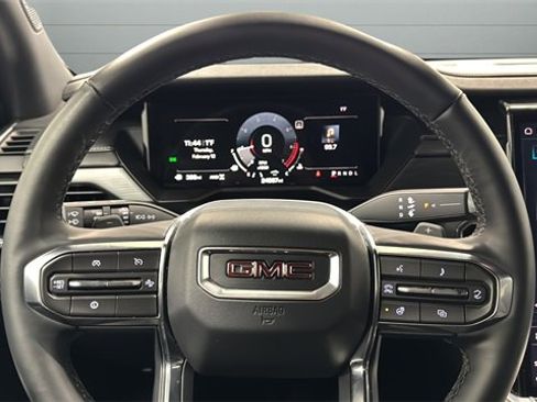 Used 2025 GMC Acadia Elevation image 22