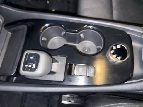 Used 2024 Nissan Rogue SV image 12