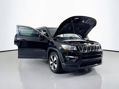 Used 2018 Jeep Compass Latitude w/ Popular Equipment Group AWD/4WD image 18