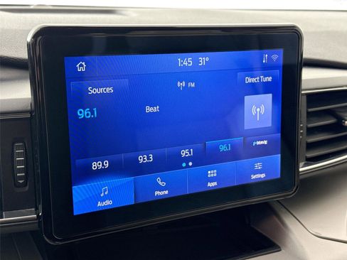 Used 2020 Ford Explorer XLT w/ Equipment Group 202A image 21