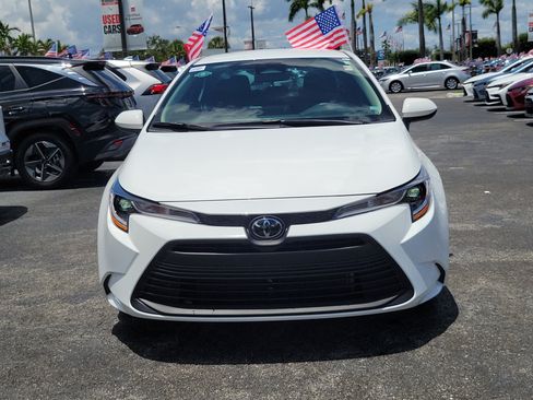 Used 2026 Toyota Corolla LE FWD image 4