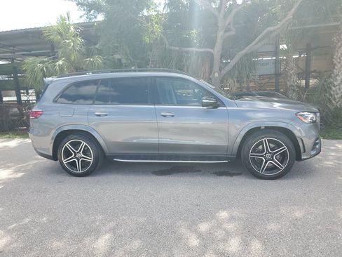 Used 2023 Mercedes-Benz GLS 450 4MATIC w/ AMG Line Exterior image 4
