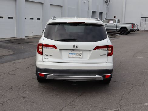 Used 2020 Honda Pilot Touring image 9