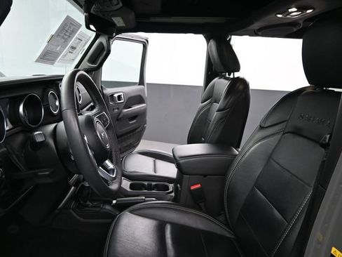 Used 2023 Jeep Wrangler Unlimited Sahara w/ Cold Weather Group image 10