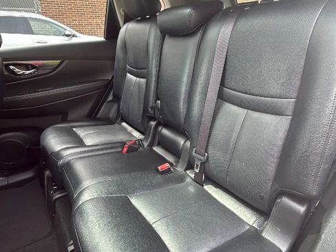 Used 2018 Nissan Rogue SV w/ Sun & Sound Touring Package image 30