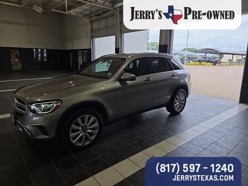 Used 2020 Mercedes-Benz GLC 300 image 1