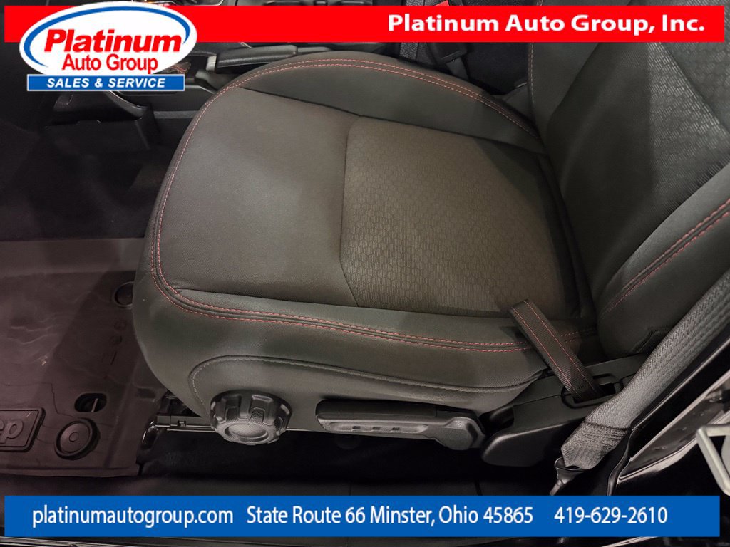 Used 2021 Jeep Wrangler Unlimited Rubicon w/ Dual Top Group AWD/4WD image 12