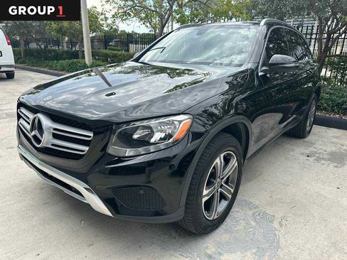 Used 2018 Mercedes-Benz GLC 300 image 1