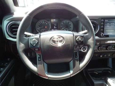 Used 2022 Toyota Tacoma TRD Off-Road w/ Technology Package RWD image 20