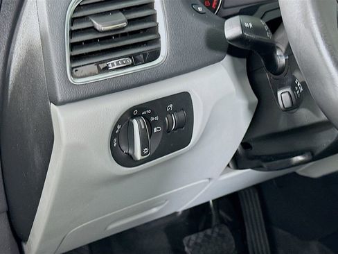 Used 2018 Audi Q3 2.0T Premium Plus w/ Premium Plus Package image 10