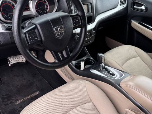 Used 2015 Dodge Journey SXT w/ Flexible Seating Group image 16