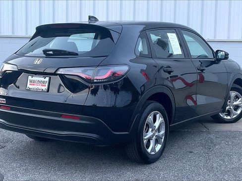 Used 2023 Honda HR-V LX image 17