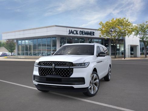 New 2026 Lincoln Navigator L Black Label AWD/4WD image 2