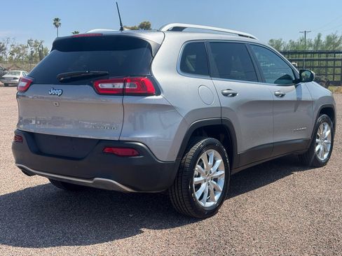 Used 2016 Jeep Cherokee Limited FWD image 9