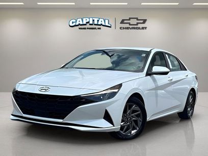 Used 2023 Hyundai Elantra SEL w/ Convenience Package