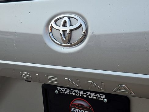 Used 2020 Toyota Sienna LE FWD image 30
