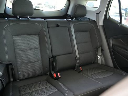 Used 2022 GMC Terrain SLE w/ Driver Convenience Package FWD image 11