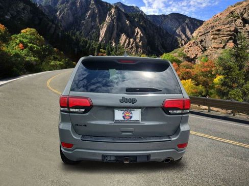 Used 2019 Jeep Grand Cherokee Altitude AWD/4WD image 4