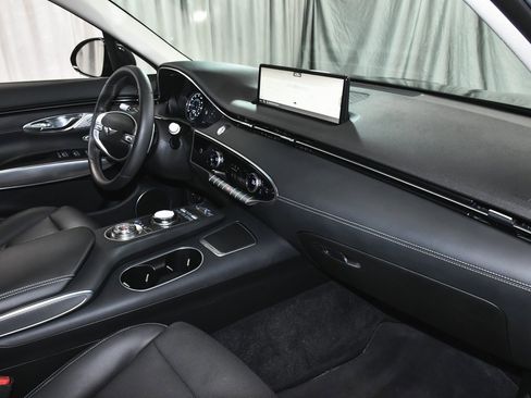 Used 2025 Genesis GV70 2.5T w/ Select Package image 57