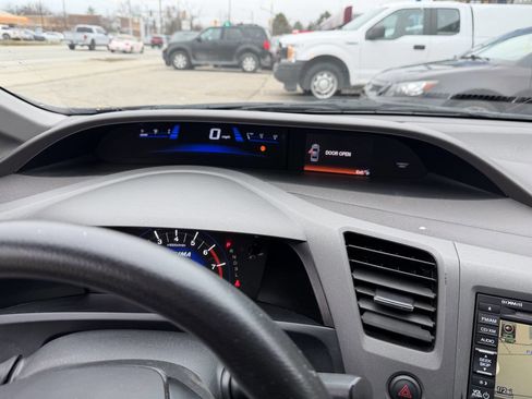 Used 2012 Honda Civic Hybrid Sedan image 13