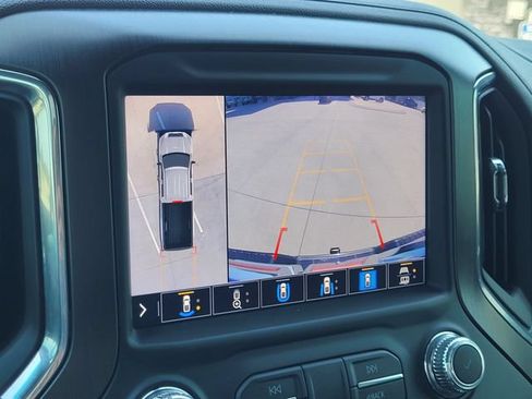 Used 2022 GMC Sierra 2500 AT4 w/ AT4 Preferred Package AWD/4WD image 19