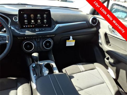 New 2025 Chevrolet Blazer LT w/ Midnight/Sport Edition image 13