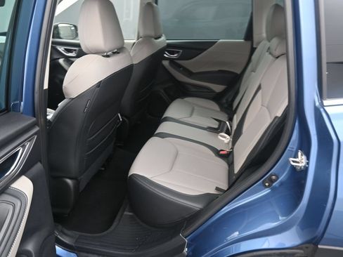 Used 2023 Subaru Forester Limited AWD/4WD image 19