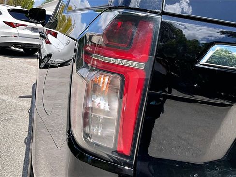 Used 2024 Chevrolet Suburban LT image 28