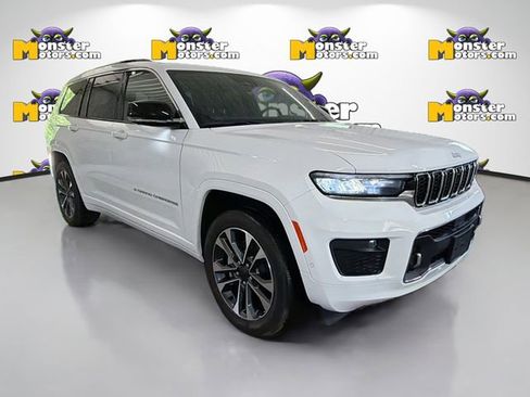 Used 2024 Jeep Grand Cherokee L Overland w/ Advanced Protech Group III AWD/4WD image 3