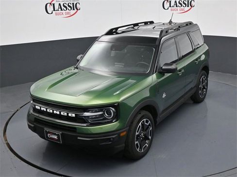 Used 2024 Ford Bronco Sport Outer Banks image 11