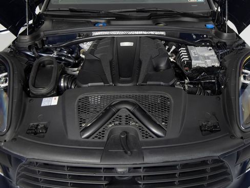 Certified 2021 Porsche Macan S AWD/4WD image 49